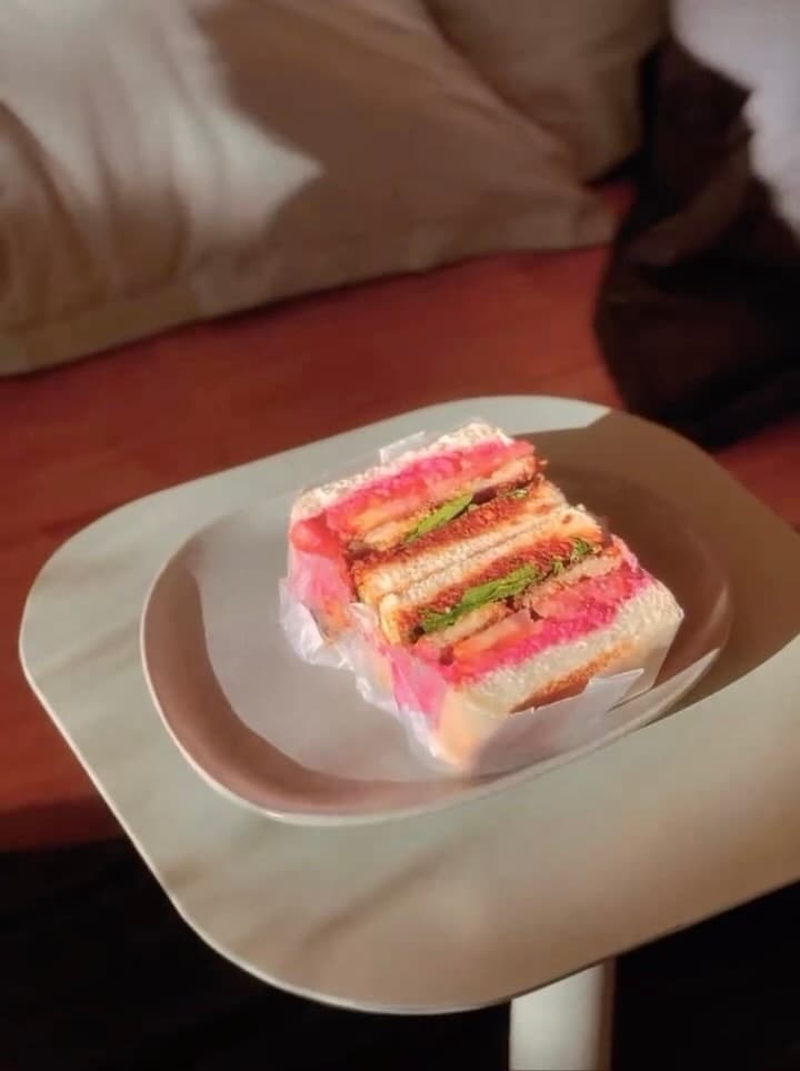 Sando de betarraga con capas de colores